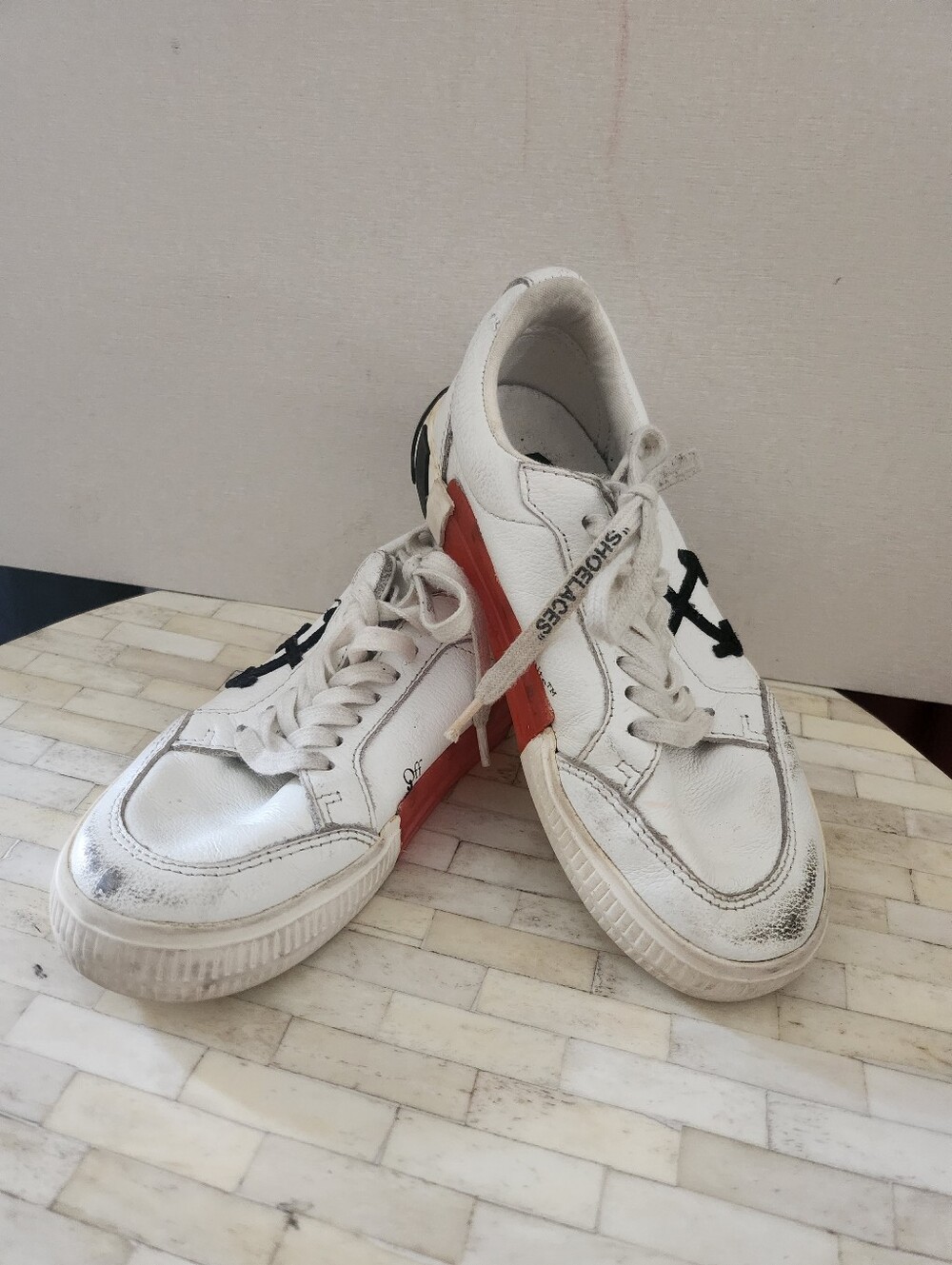 Off-White Vulcanized Low sneakers Kids Size 32"